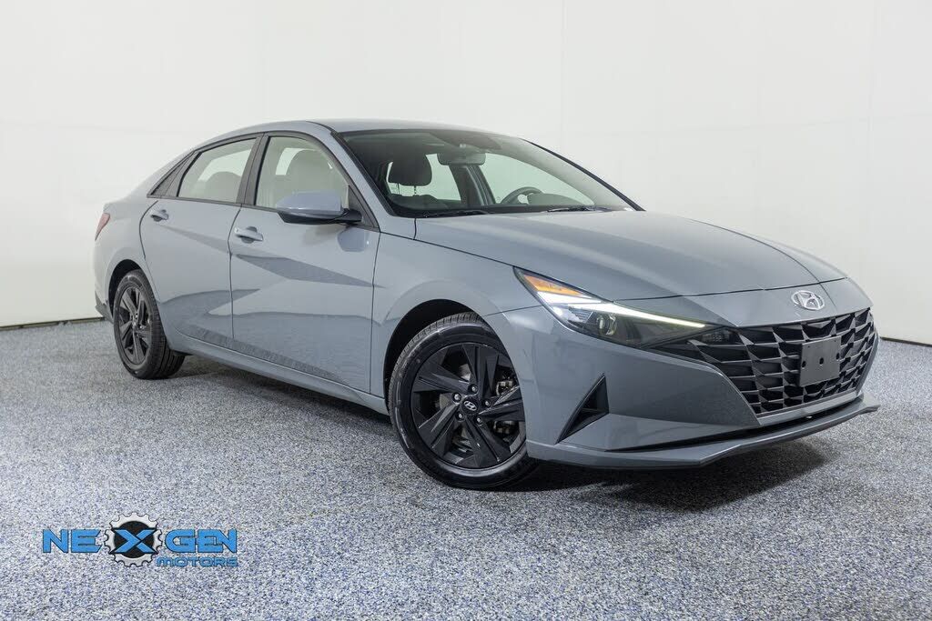 2021 HYUNDAI Elantra