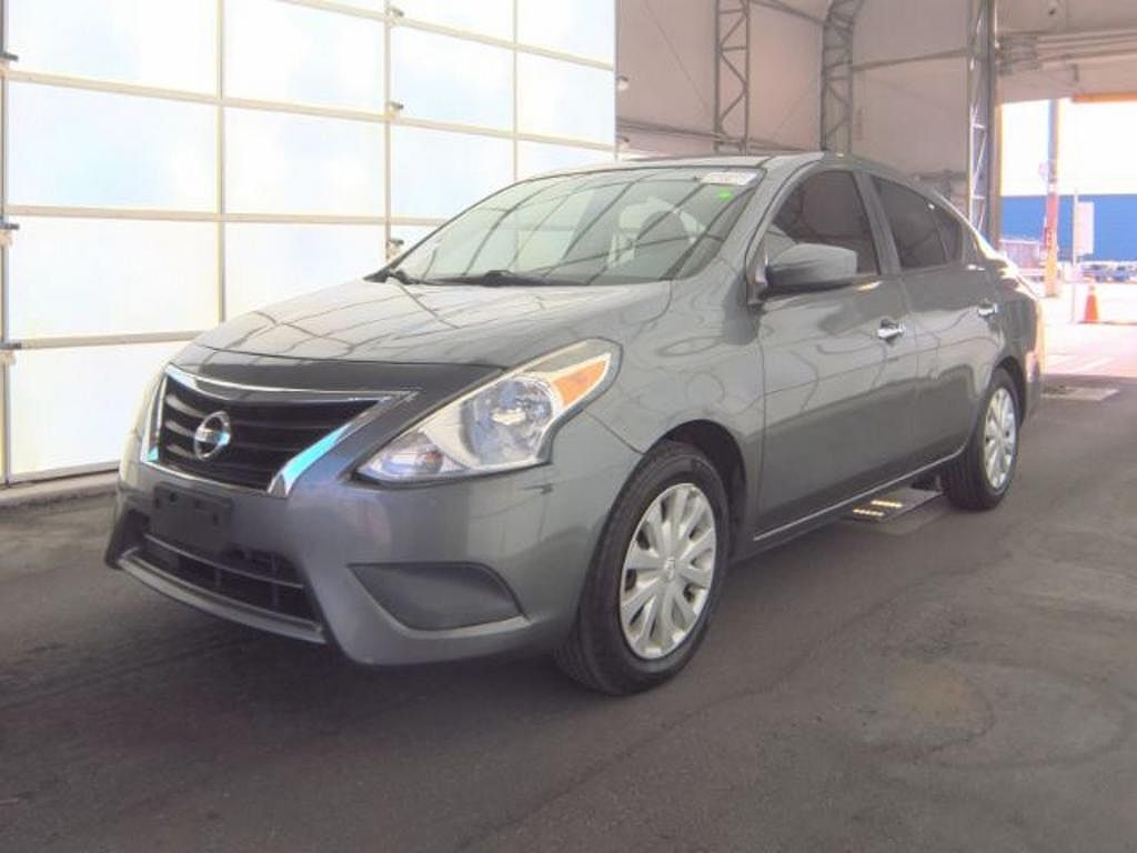 2016 NISSAN Versa