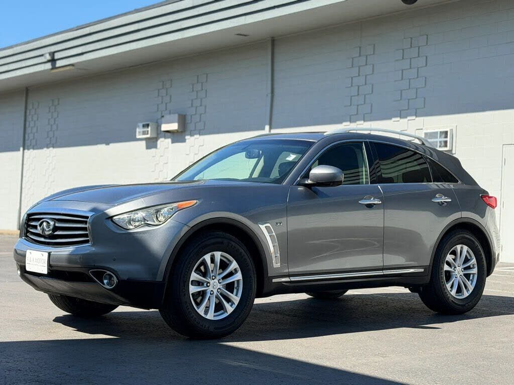 2016 INFINITI QX70