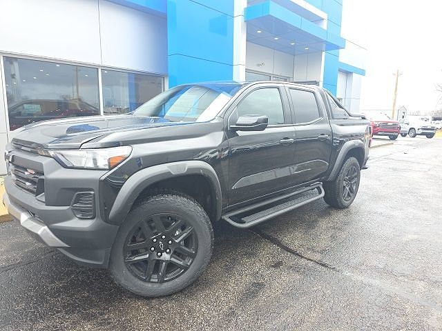 2025 CHEVROLET Colorado