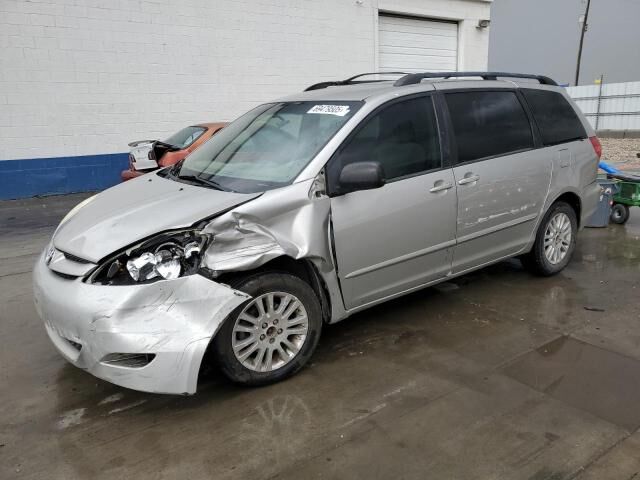 2008 TOYOTA Sienna