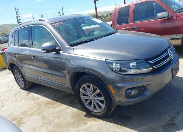 2012 VOLKSWAGEN Tiguan