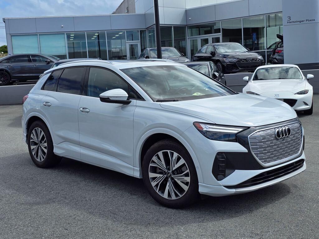 2023 AUDI Q4