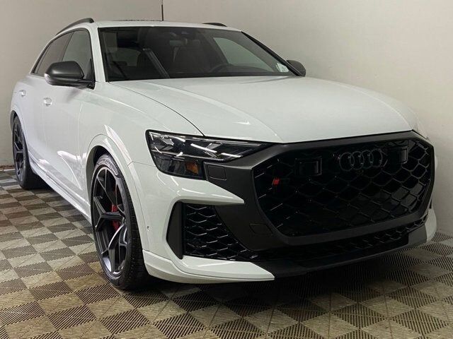 2026 AUDI RS Q8