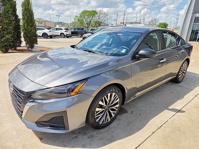 2025 NISSAN Altima
