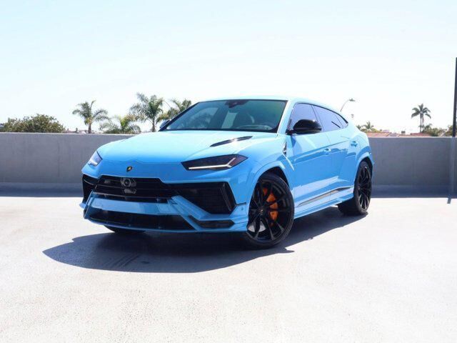 2023 LAMBORGHINI URUS