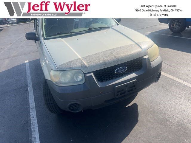 2005 FORD Escape