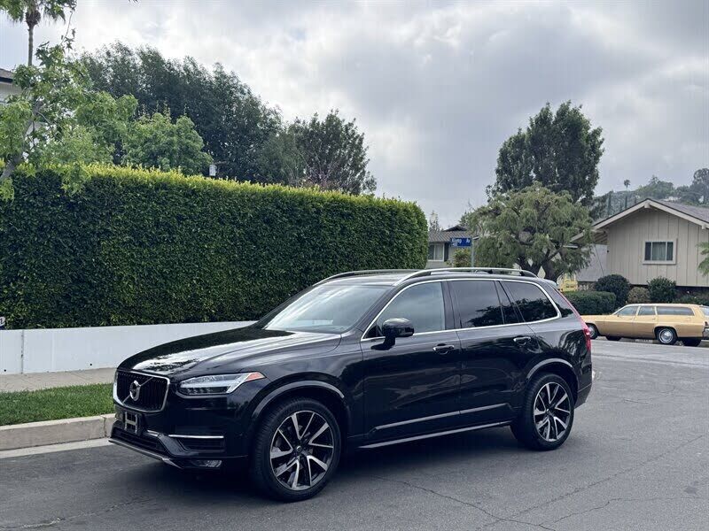 2019 VOLVO XC90