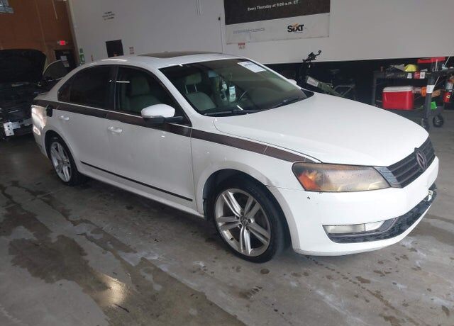 2015 VOLKSWAGEN Passat
