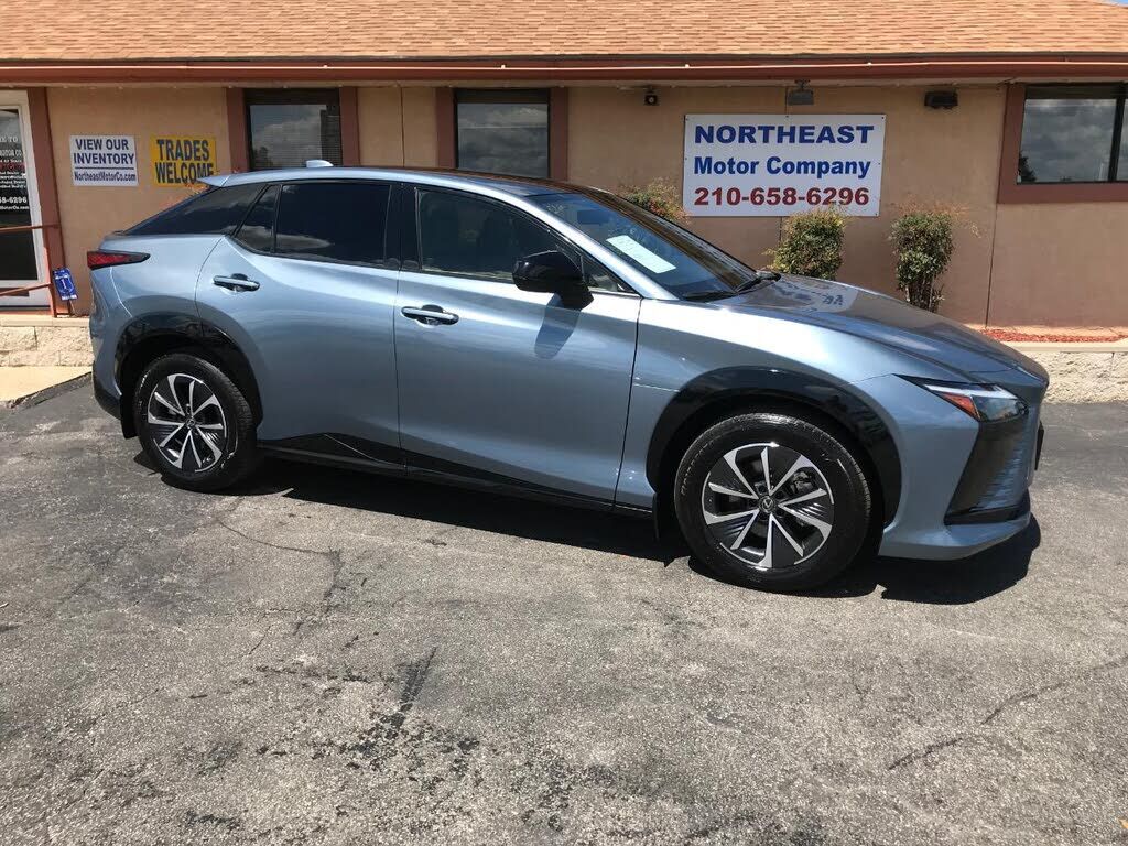 2023 LEXUS RZ 450e