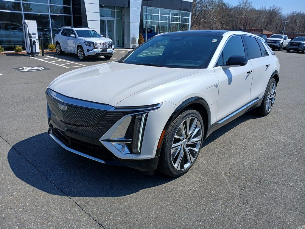 2024 CADILLAC Lyriq