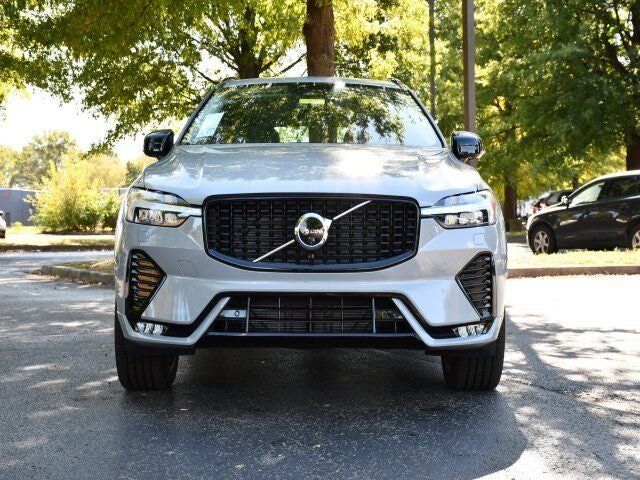2025 VOLVO XC60