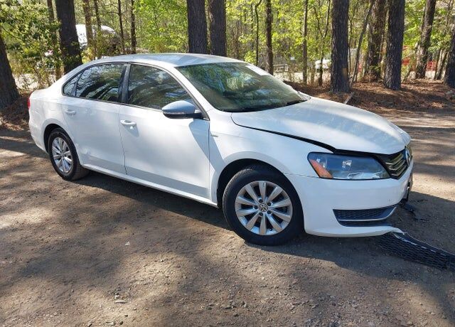 2015 VOLKSWAGEN Passat