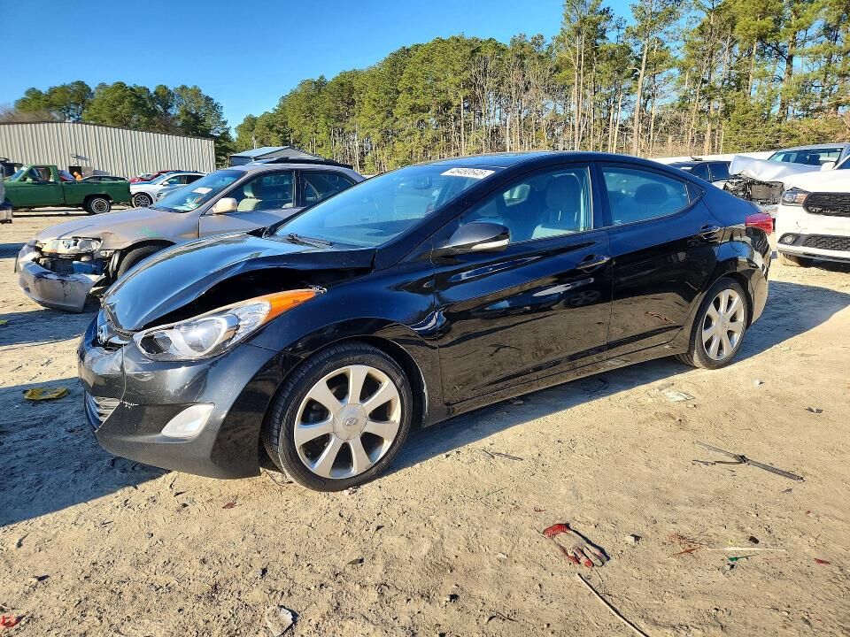 2013 HYUNDAI Elantra