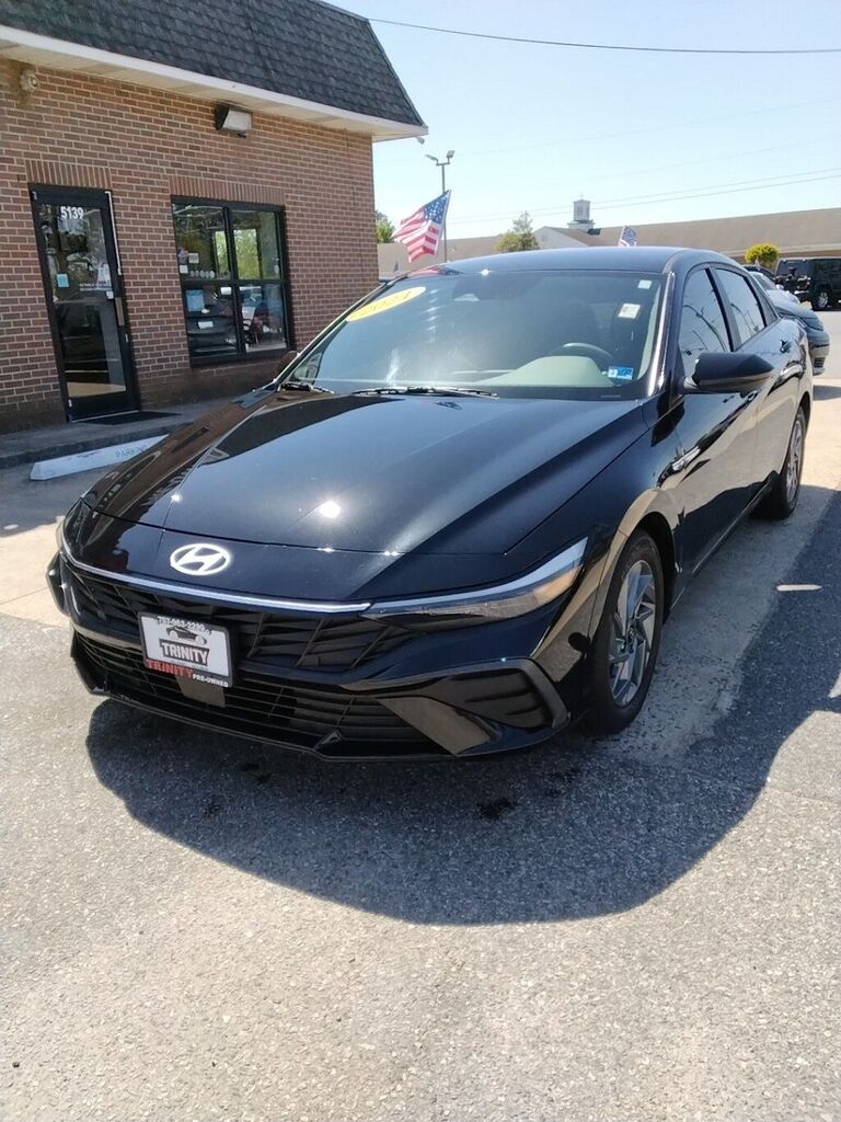 2024 HYUNDAI Elantra