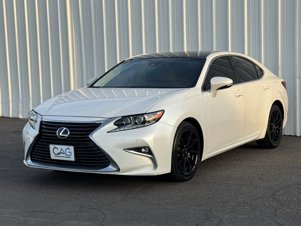 2016 LEXUS ES