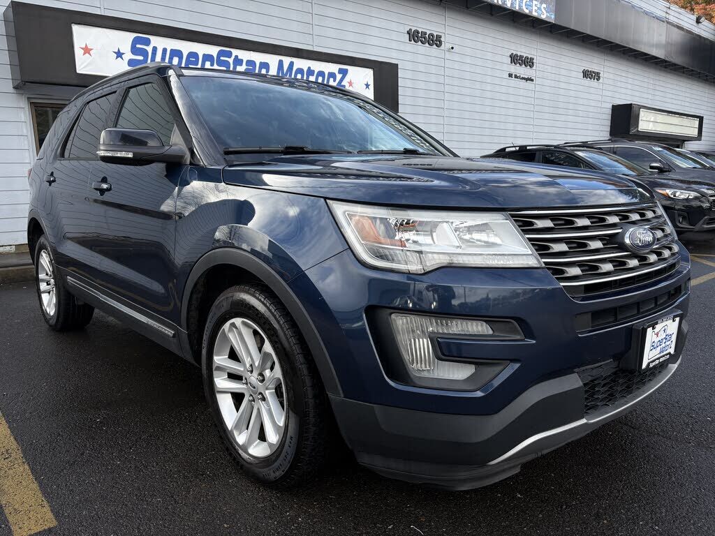 2017 FORD Explorer