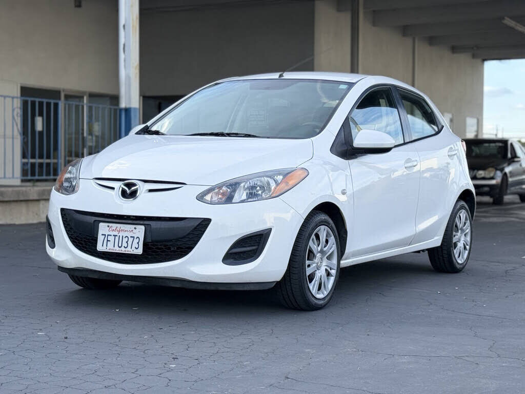 2014 MAZDA Mazda2