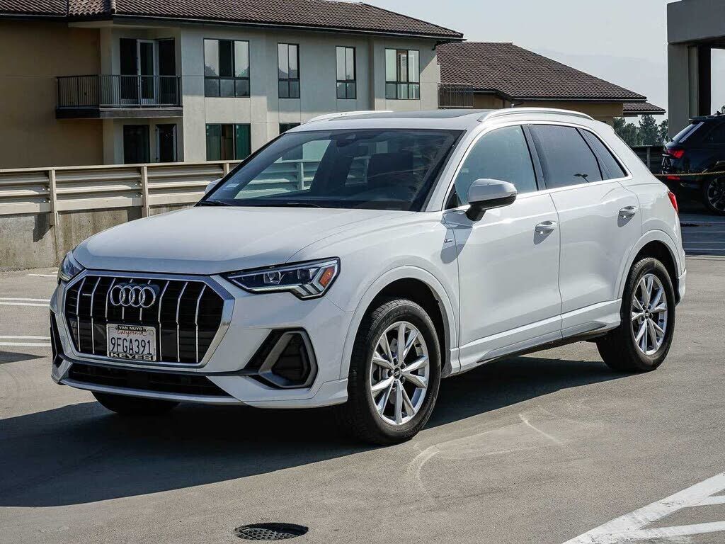 2023 AUDI Q3