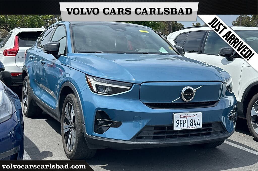 2023 VOLVO C40