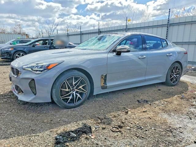 2022 KIA Stinger