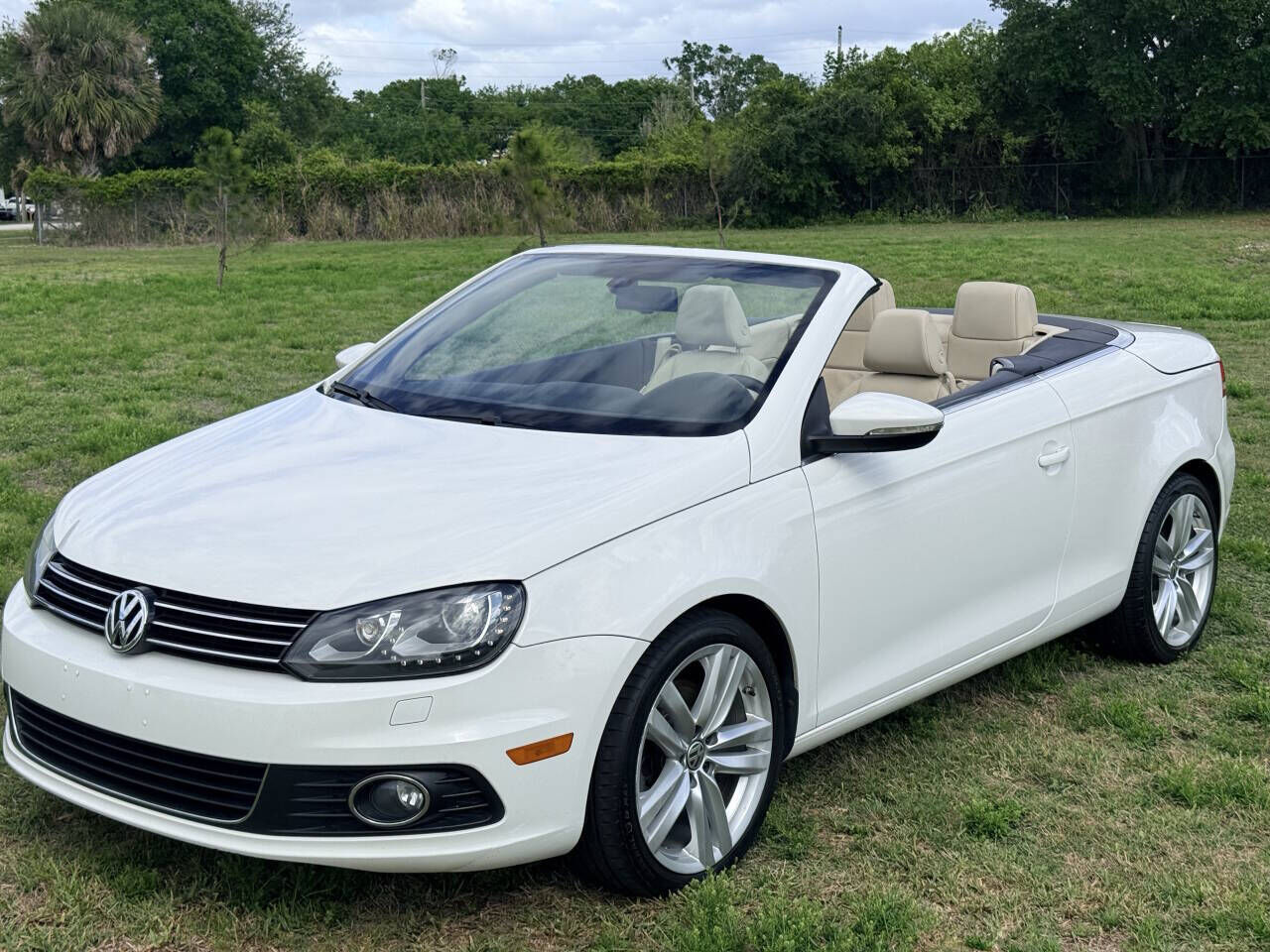 2013 VOLKSWAGEN Eos