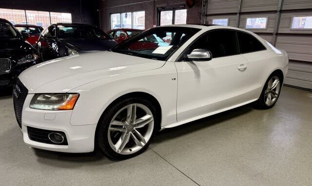 2011 AUDI S5