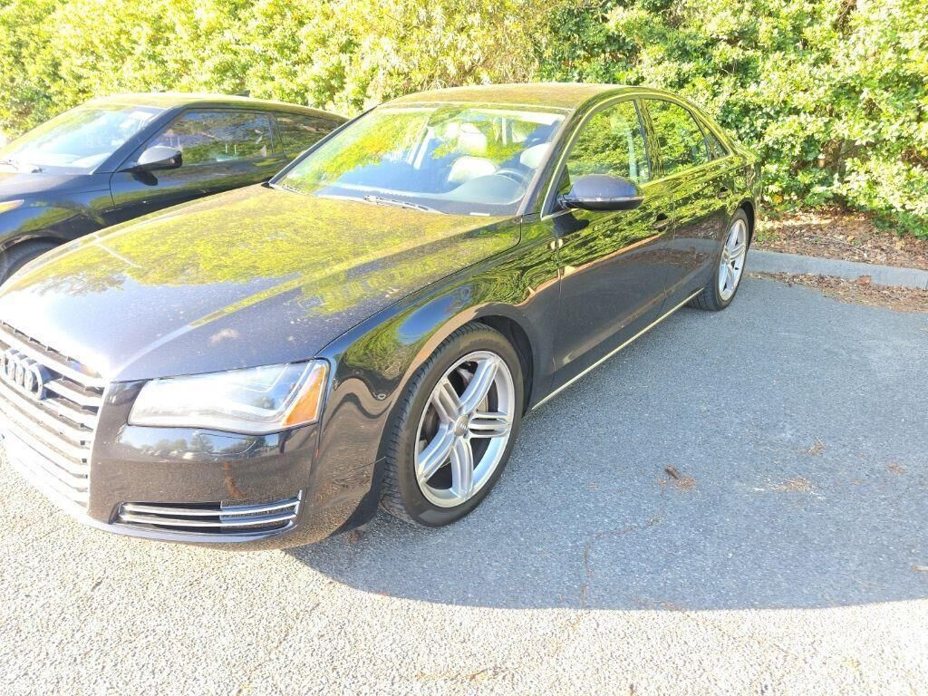 2013 AUDI A8