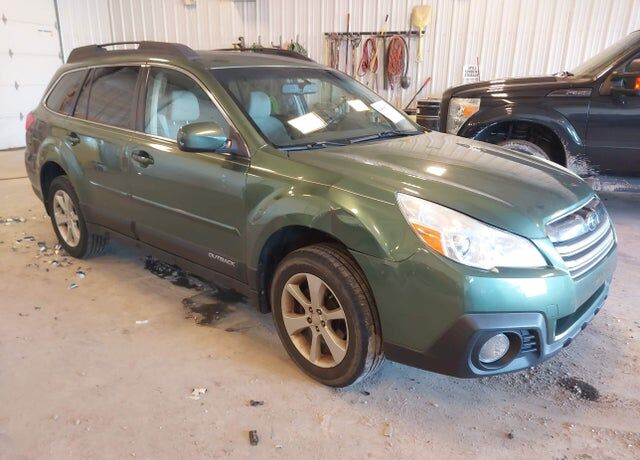 2014 SUBARU Outback