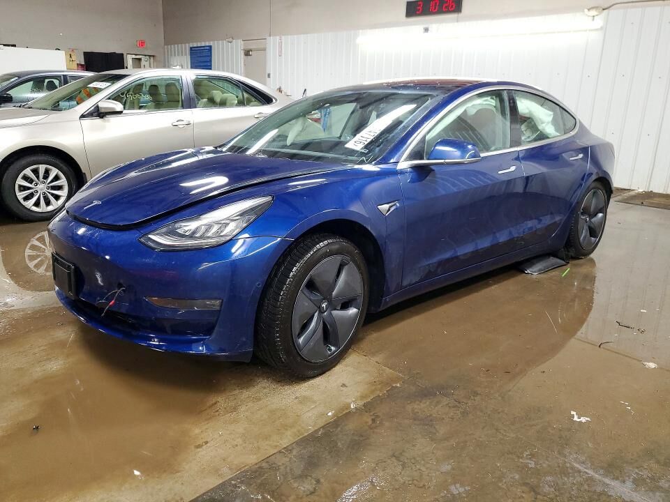 2018 TESLA Model 3