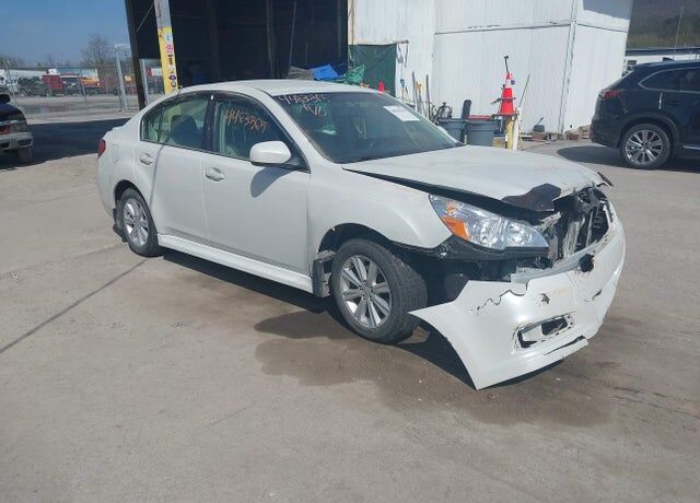 2010 SUBARU Legacy