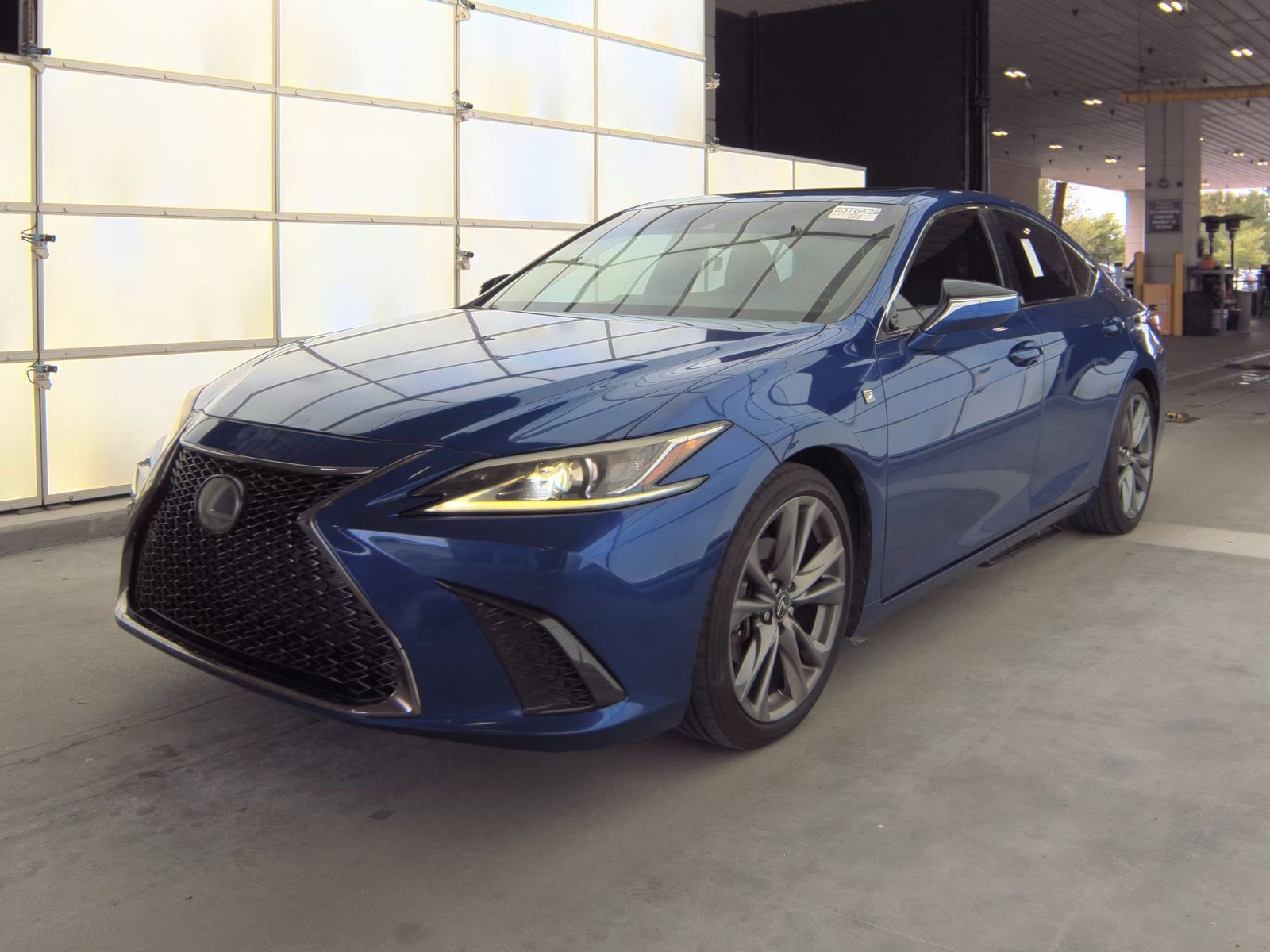 2019 LEXUS ES