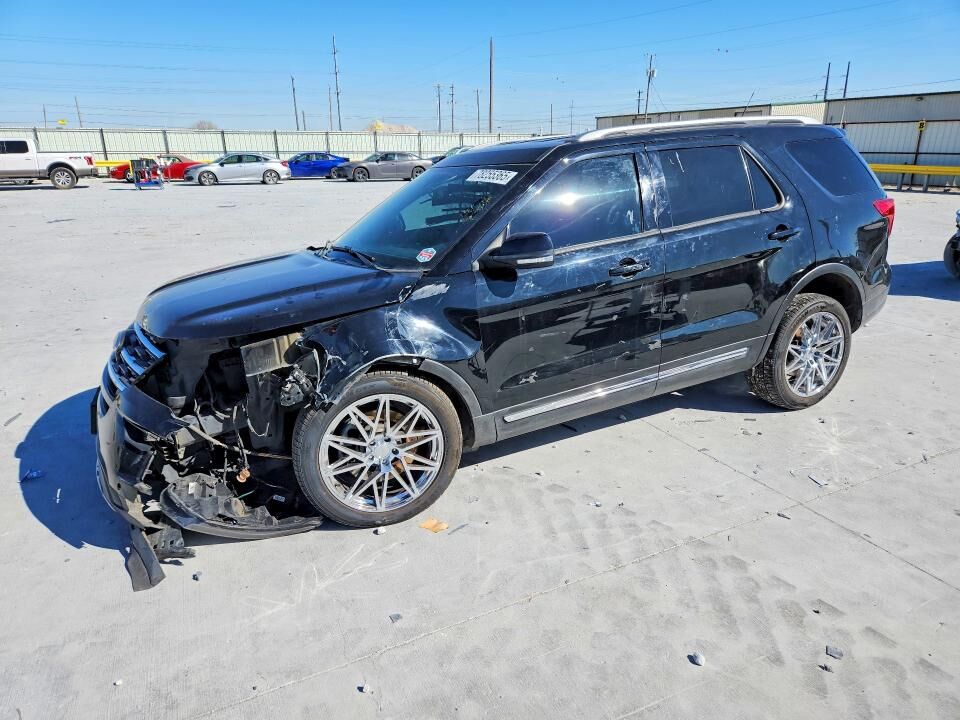 2018 FORD Explorer