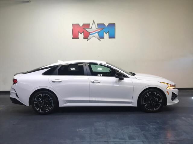 2022 KIA K5