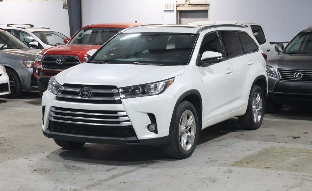 2018 TOYOTA Highlander