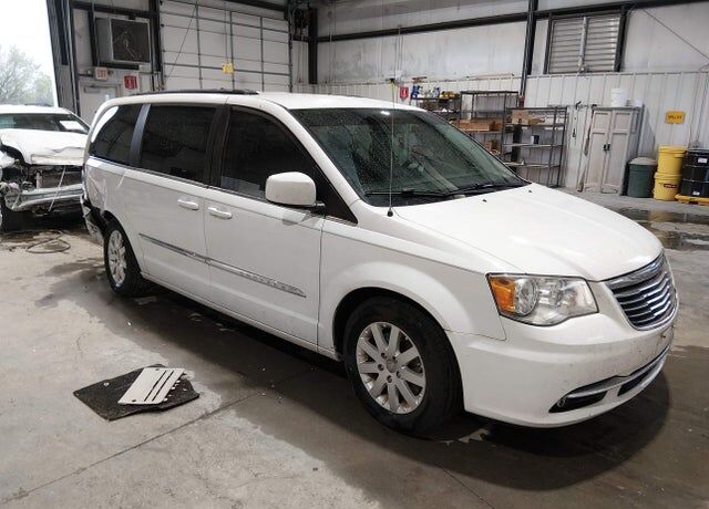 2015 CHRYSLER Town and Country