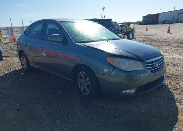 2010 HYUNDAI Elantra