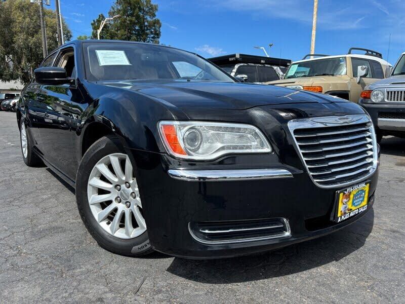 2013 CHRYSLER 300