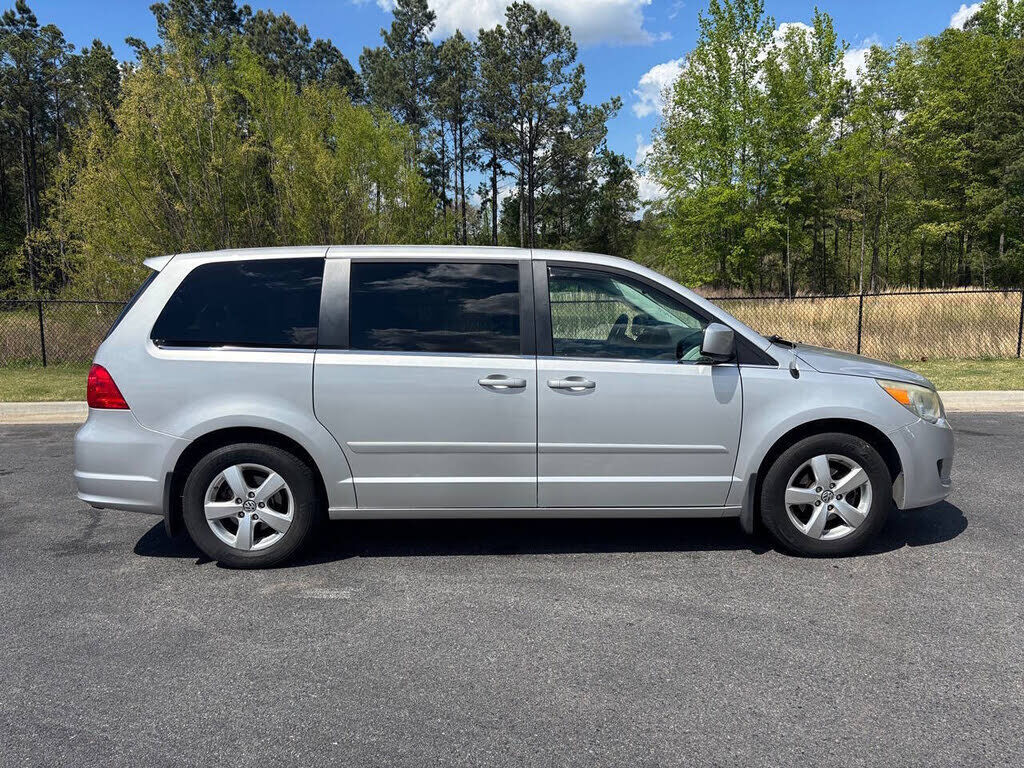 2010 VOLKSWAGEN Routan