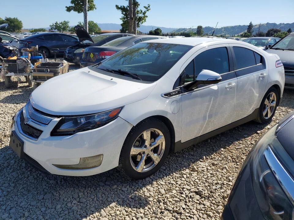 2014 CHEVROLET Volt