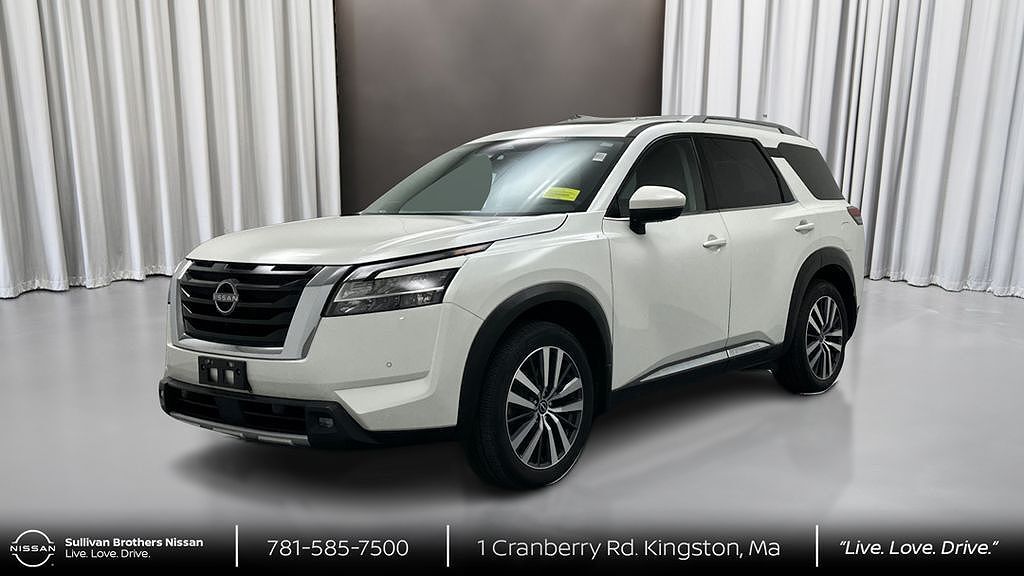 2022 NISSAN Pathfinder