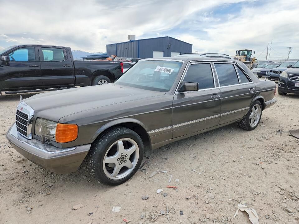 1989 MERCEDES-BENZ 300