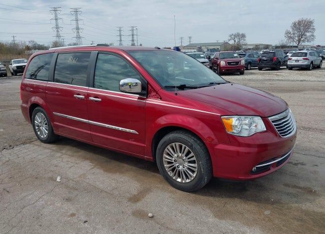 2011 CHRYSLER Town and Country