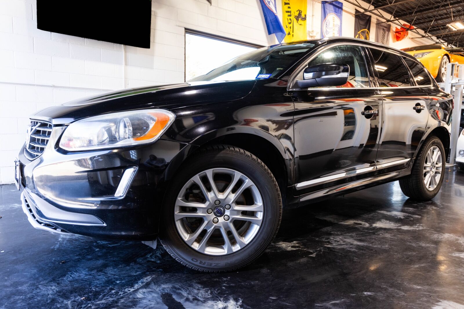 2016 VOLVO XC60