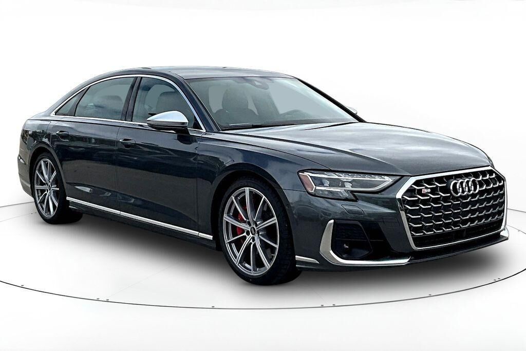 2026 AUDI S8