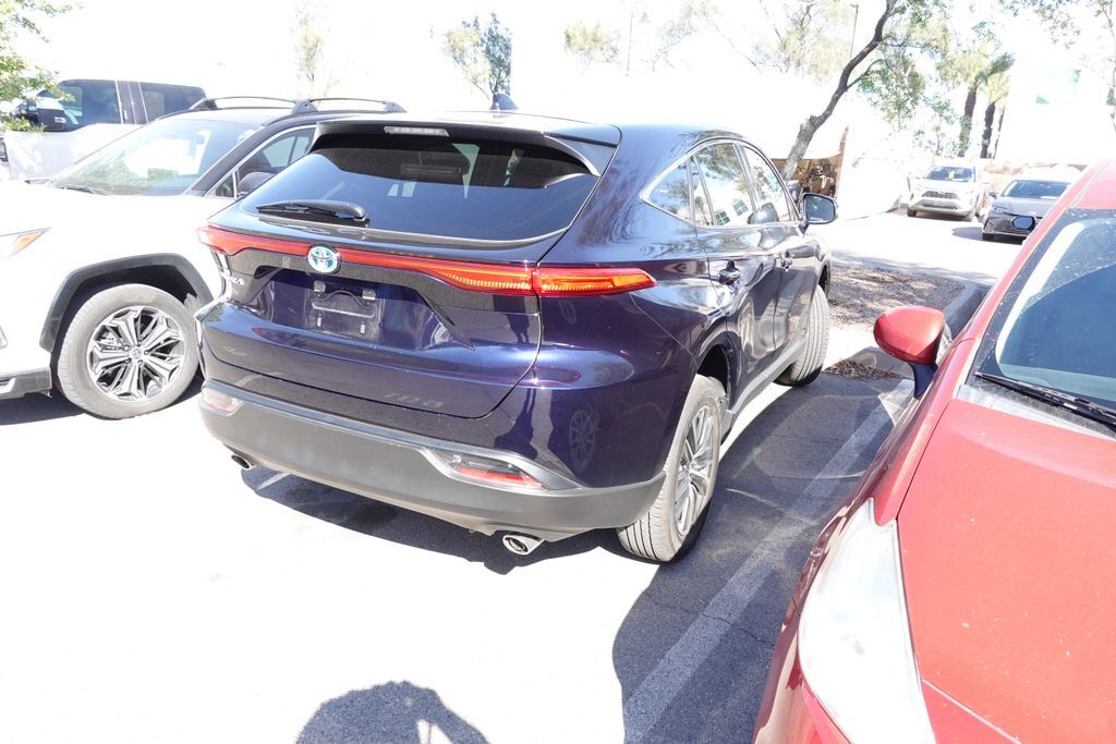 2024 TOYOTA Venza
