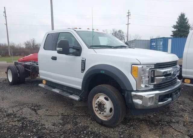 2017 FORD F-550