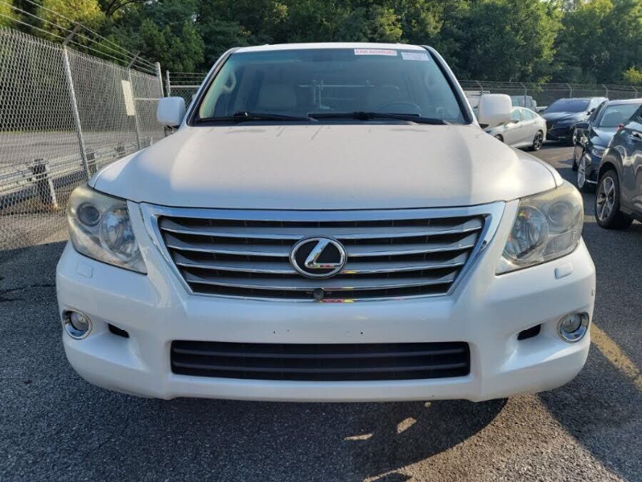 2011 LEXUS LX