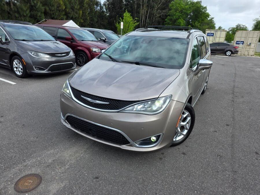 2017 CHRYSLER Pacifica