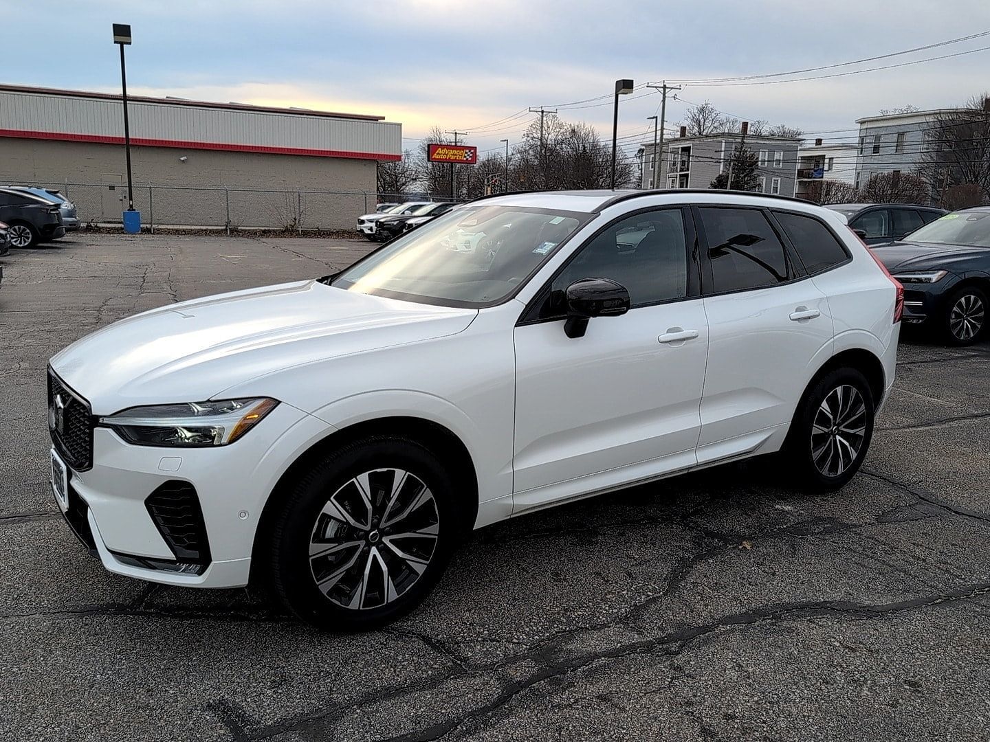 2025 VOLVO XC60